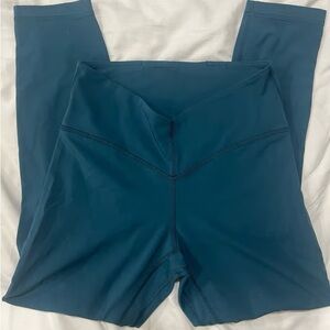 lululemon align v-waist pants size 6